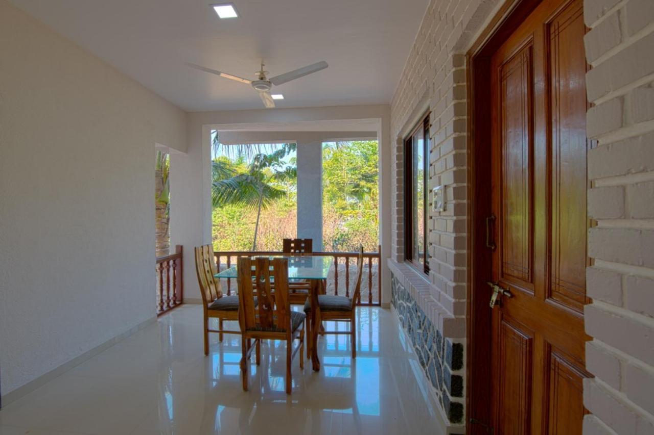 Coral Bay Villa Kashid Екстериор снимка